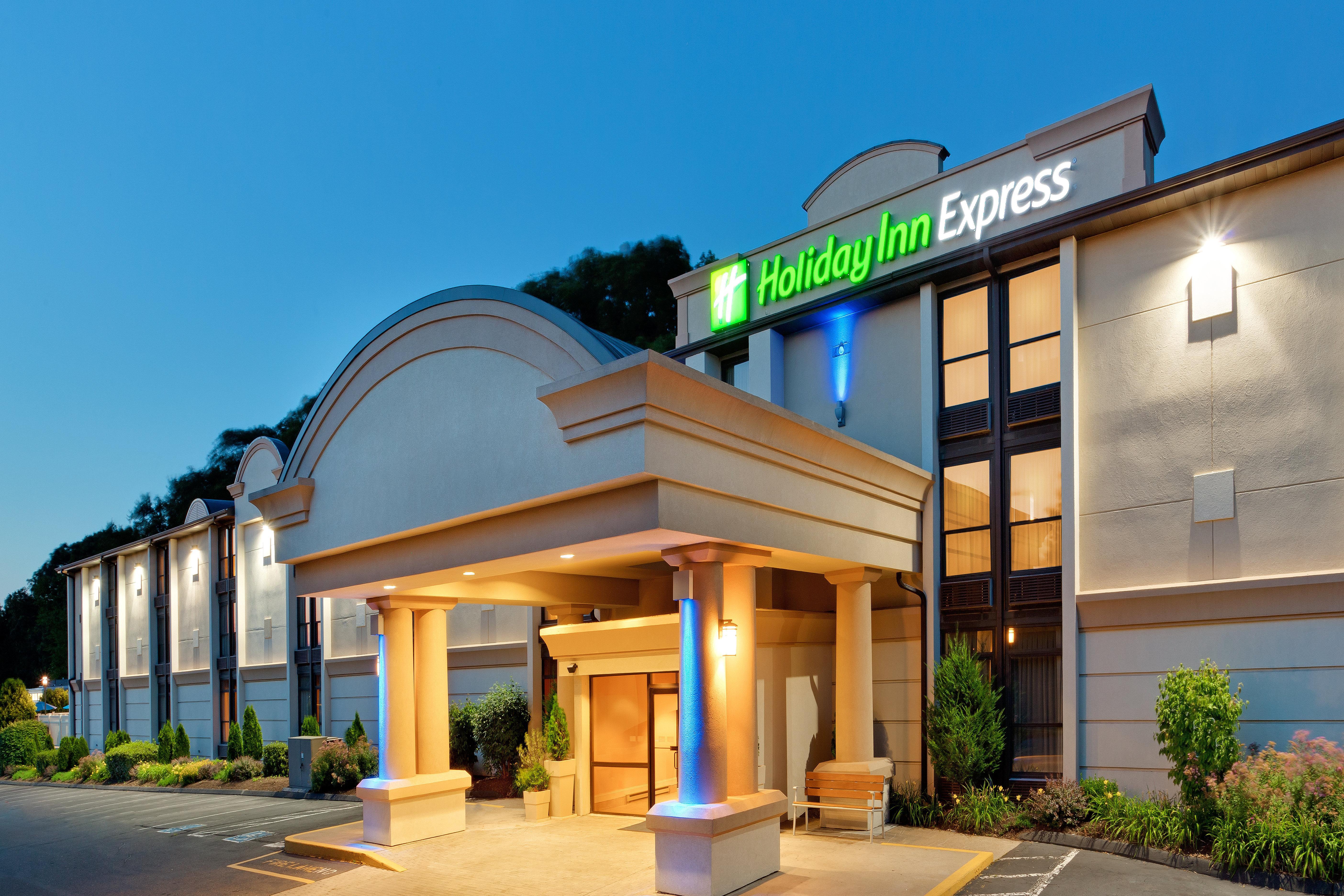 Holiday Inn Express Southington, An Ihg Hotel Exterior foto